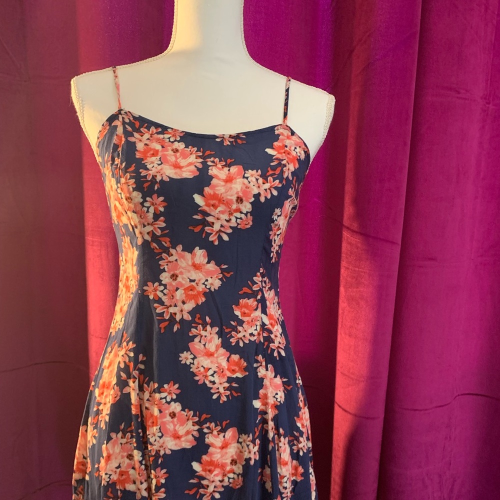 Cute summer size M. Light mini summer dress. From Forever 21